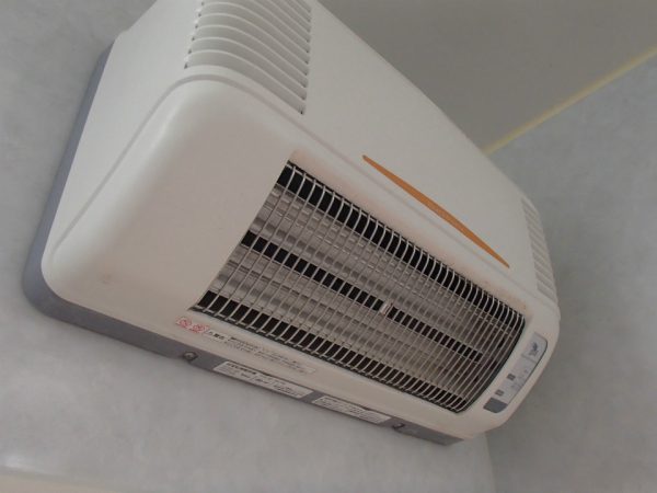 暖房換気扇