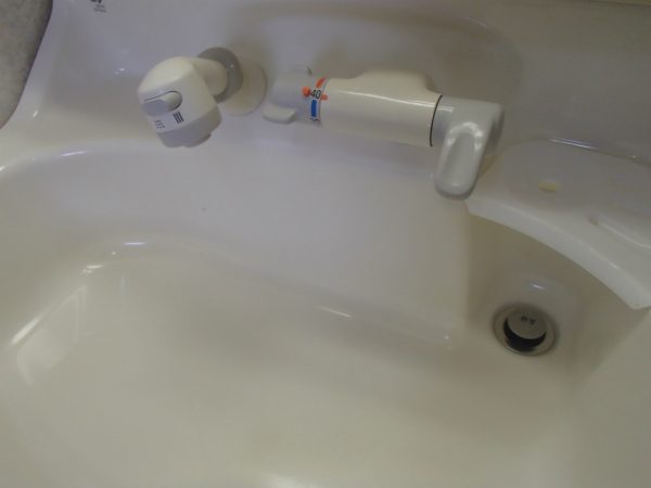 樹脂製ボウルの洗面台