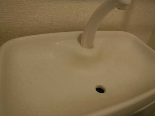 陶器製の手洗い