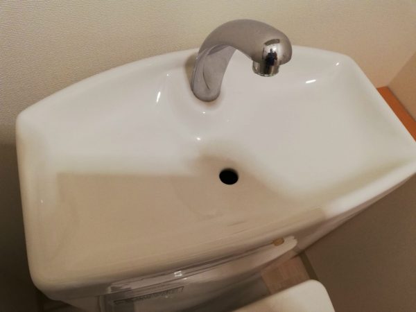 トイレ手洗い