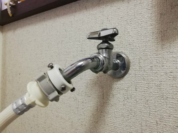 水栓の水滴